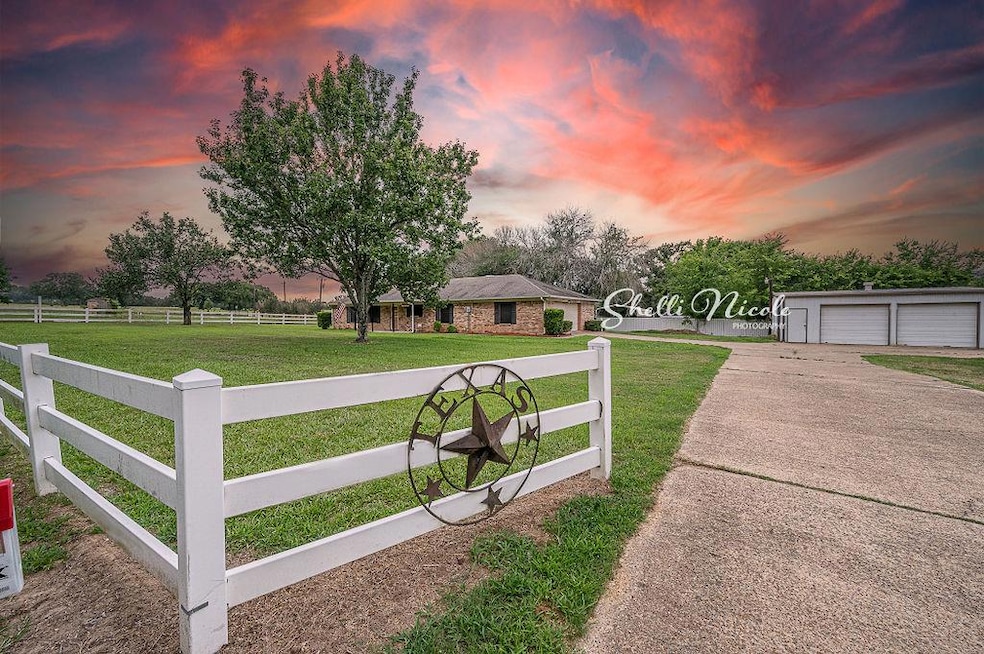 9100 Cr 41514, Athens, TX 75751 - photo 1