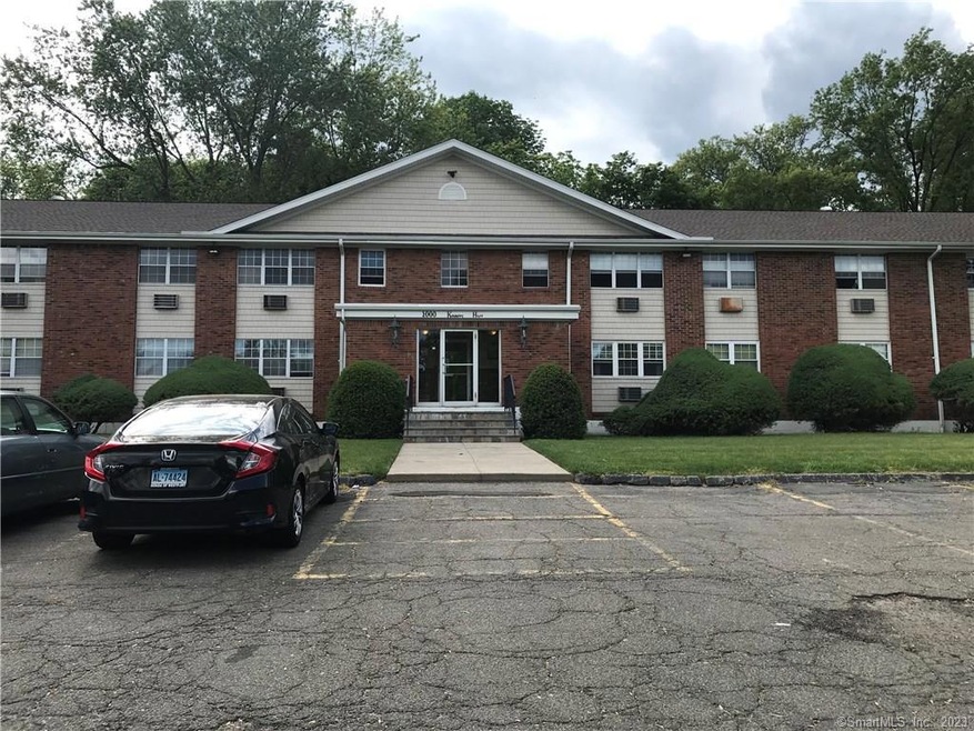 1000 Knapps Hwy unit 28, Fairfield, CT 06825 - photo 1