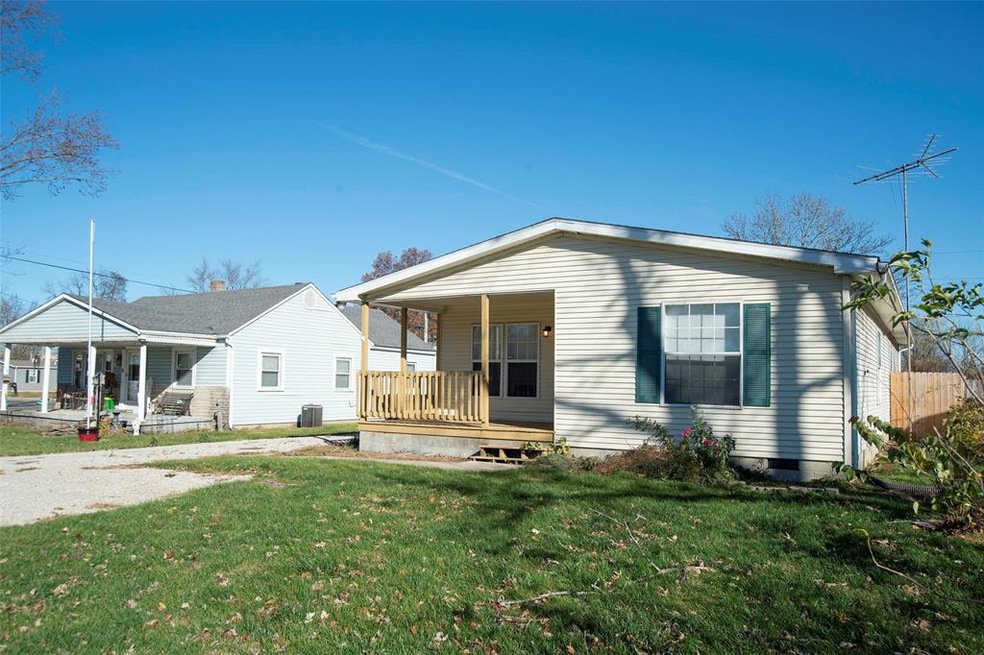 1602 S Biltmore Ave, Muncie, IN 47302 - photo 1