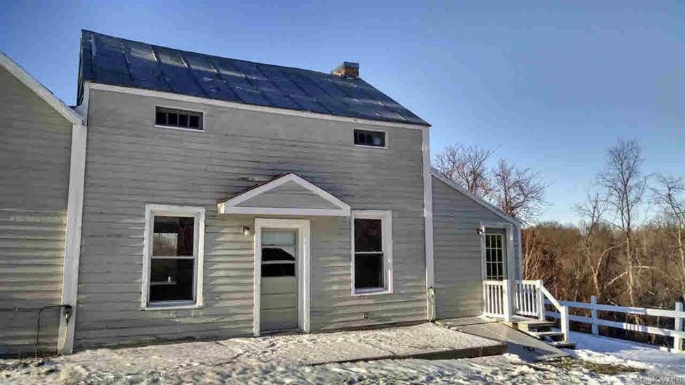 194 Wire Rd unit 1, Germantown, NY 12526 - photo 1