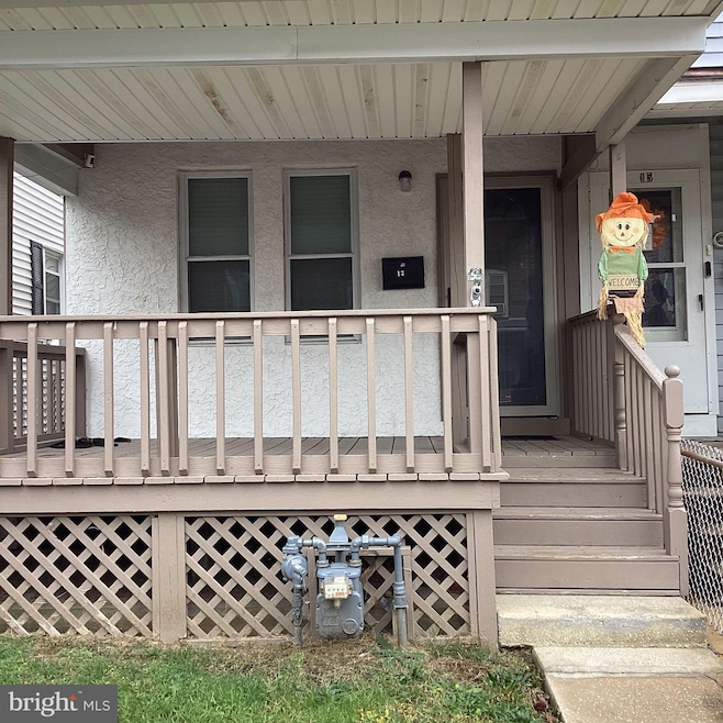 13 W 8th St, Marcus Hook, PA 19061 - photo 1