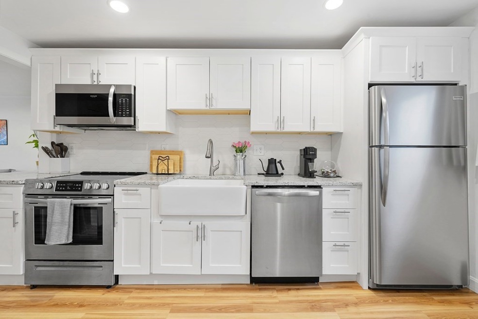 56 Bryon Rd unit 3, Chestnut Hill, MA 02467 - photo 1