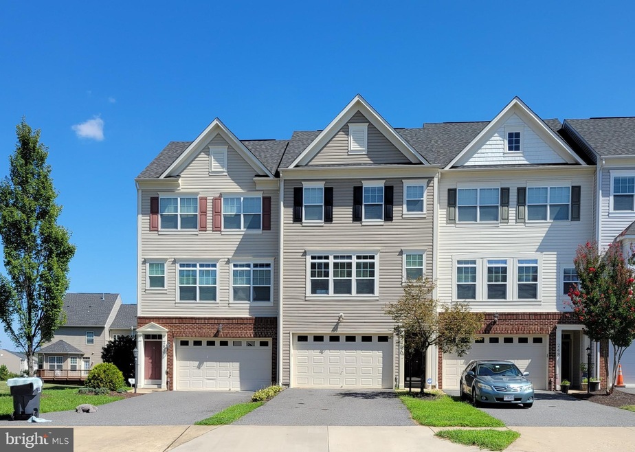 250 Woodstream Blvd, Stafford, VA 22556 - photo 1