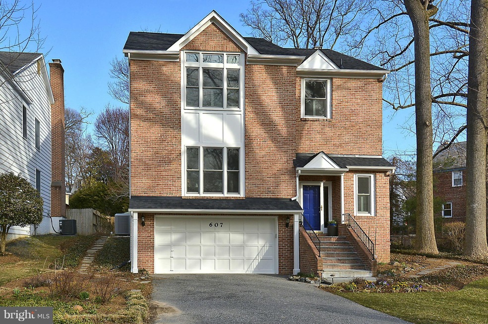 607 Ellsworth Dr, Silver Spring, MD 20910 - photo 1