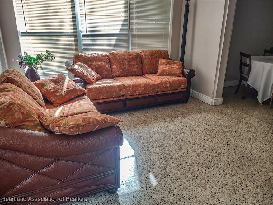 10512 U S 98 unit 2, Sebring, FL 33876 - photo 1