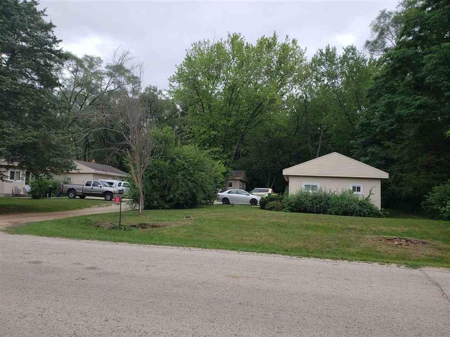 1300 W Happy Hollow Rd, Janesville, WI 53546 - photo 1