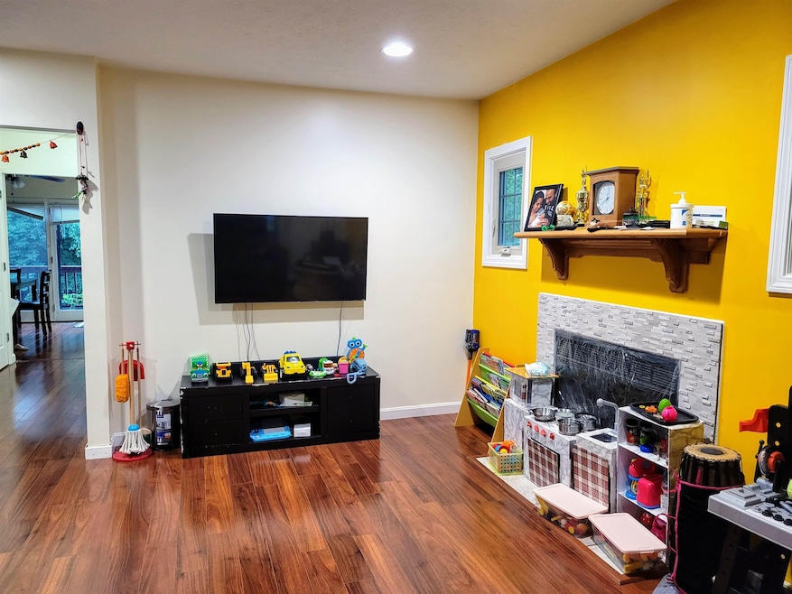 39 Stanstead Place unit U344, Nashua, NH 03063 - photo 1