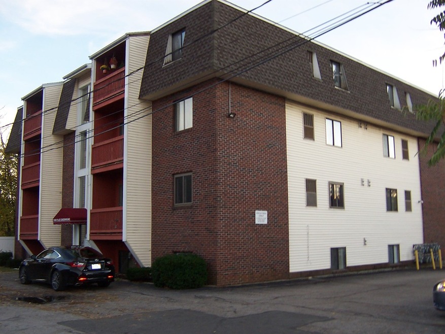 4 Park Avenue Place unit 2, Worcester, MA 01603 - photo 1