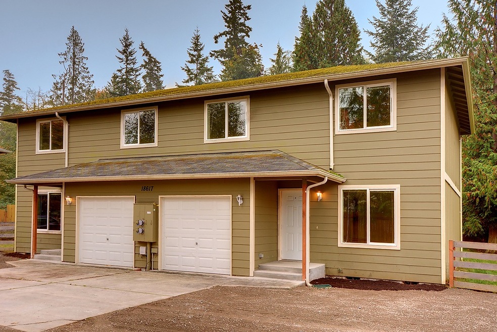 18617 94th Dr NW unit A, Stanwood, WA 98292 - photo 1