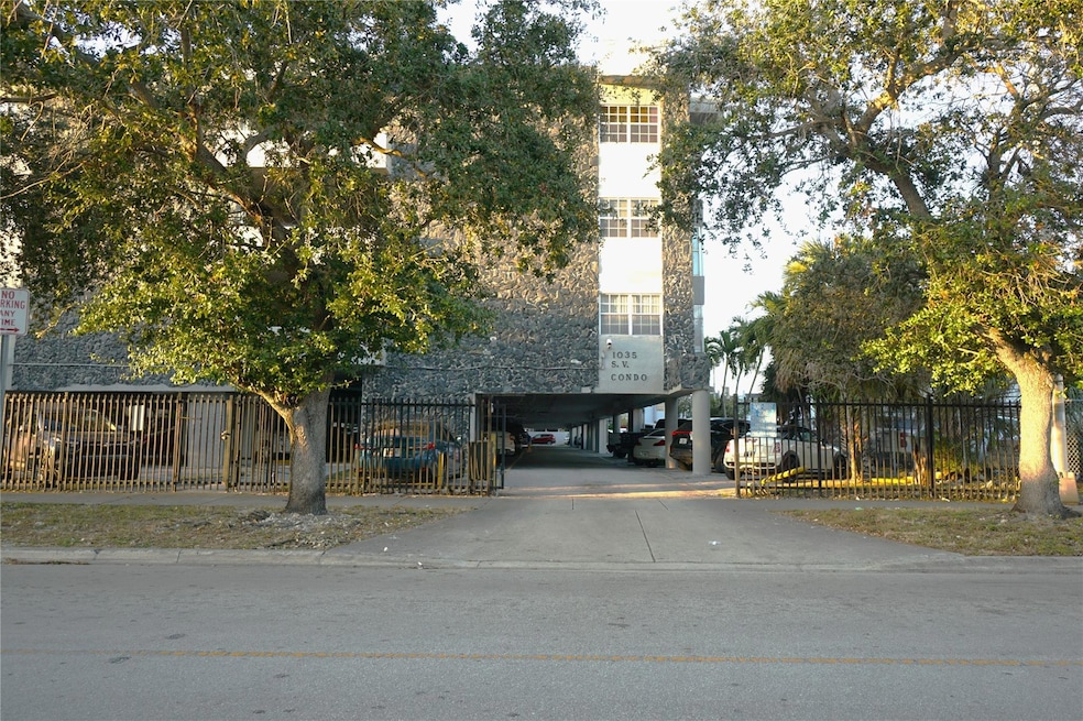 1035 W 77th St unit 208, Hialeah, FL 33014 - photo 1