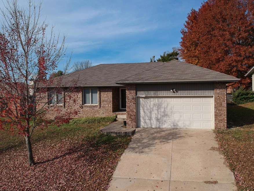 4259 S Elmview Ave-102