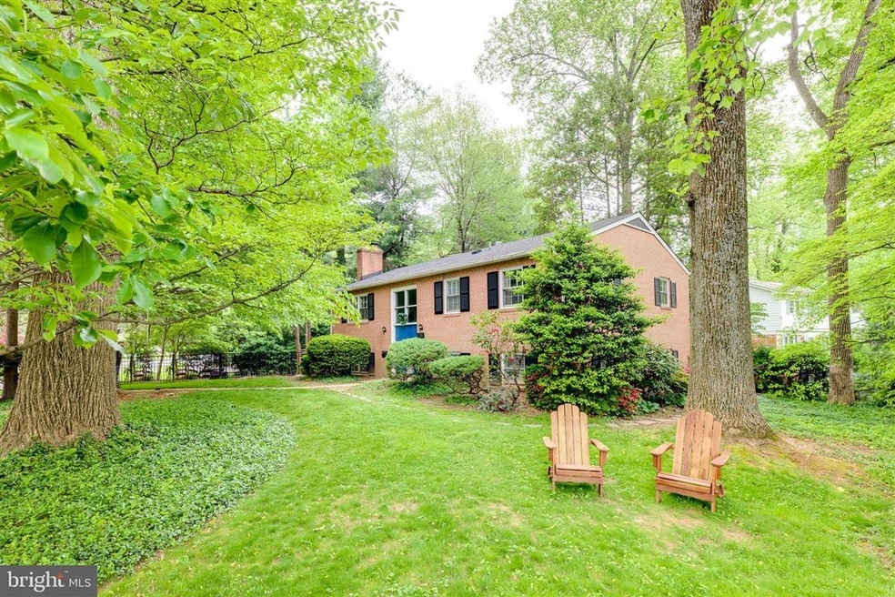 6705 Beacon Ln, Falls Church, VA 22043 - photo 1