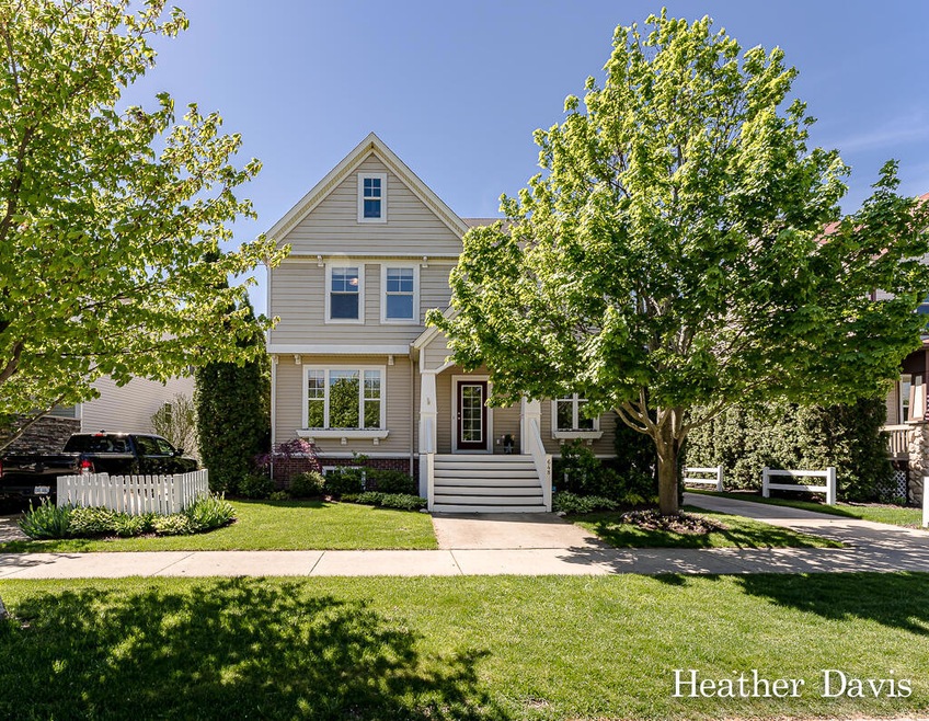648CedarSquare01Lores