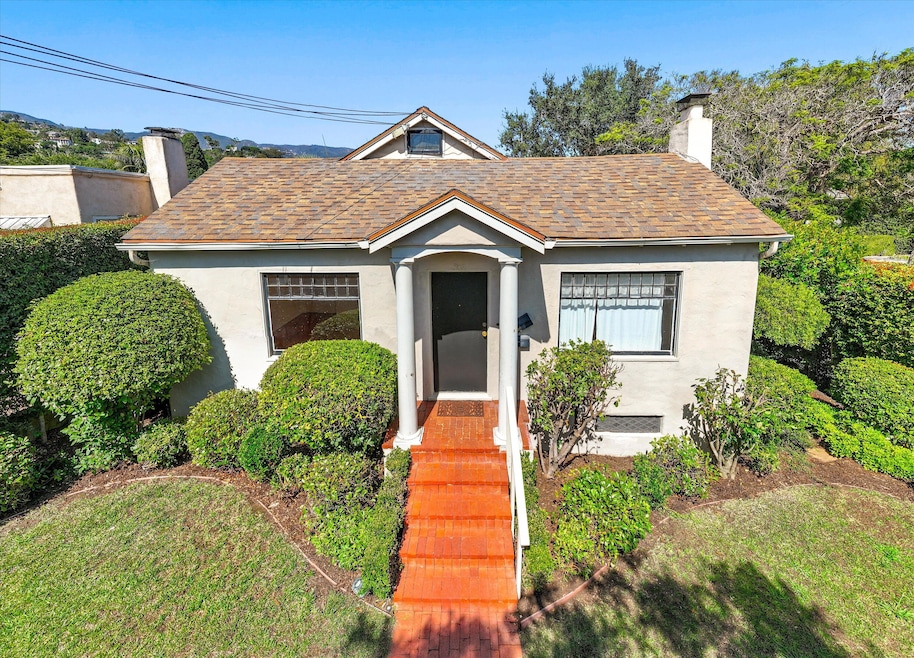 Pending $1,375,000 • Co-Listing Agent