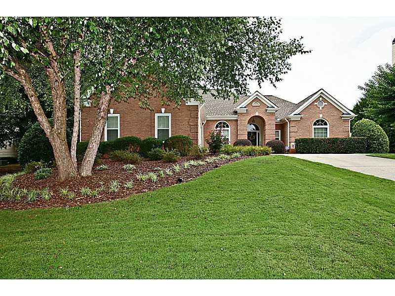 Exterior Front. Beautiful Brick Front Ranch in Buf