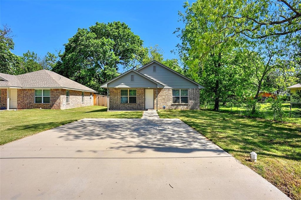 1025 W Ford St, Denison, TX 75020 - photo 1