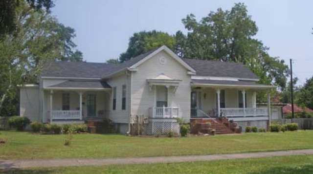 416 W Barbour St, Eufaula, AL 36027 - photo 1