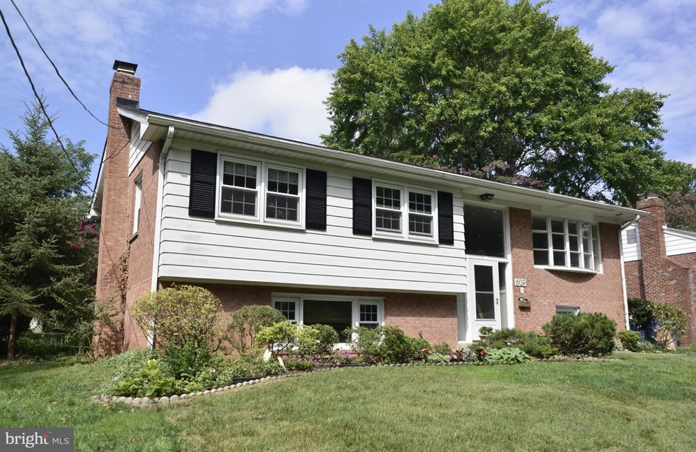 609 Abbott Ln, Falls Church, VA 22046 - photo 1