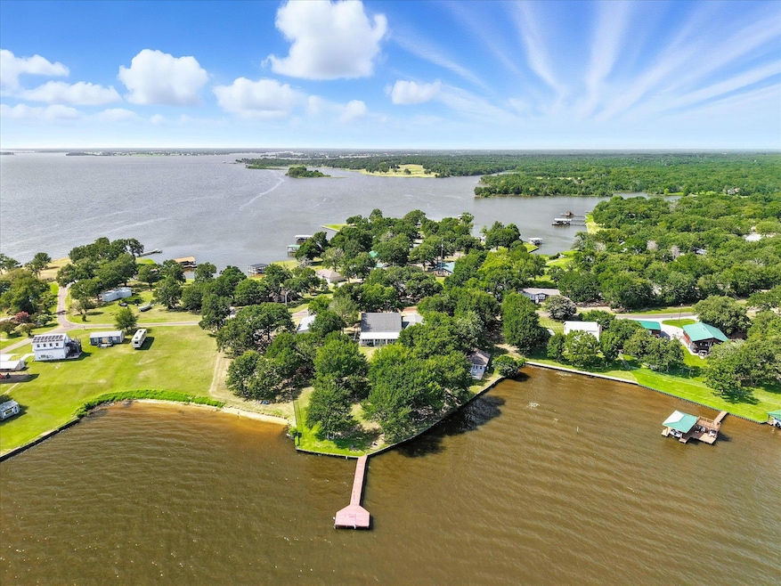 827 Lcr 894, Jewett, TX 75846 - photo 1