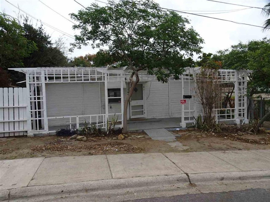 1609 Hendricks Ave, Laredo, TX 78040 - photo 1