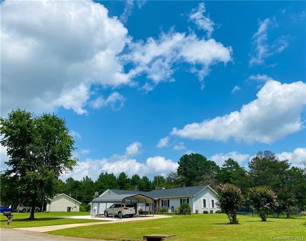 225 Mapleleaf Rd, Statesville, NC 28625 - photo 1