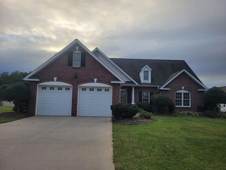 112 Seven Springs Loop, Statesville, NC 28625 - photo 1