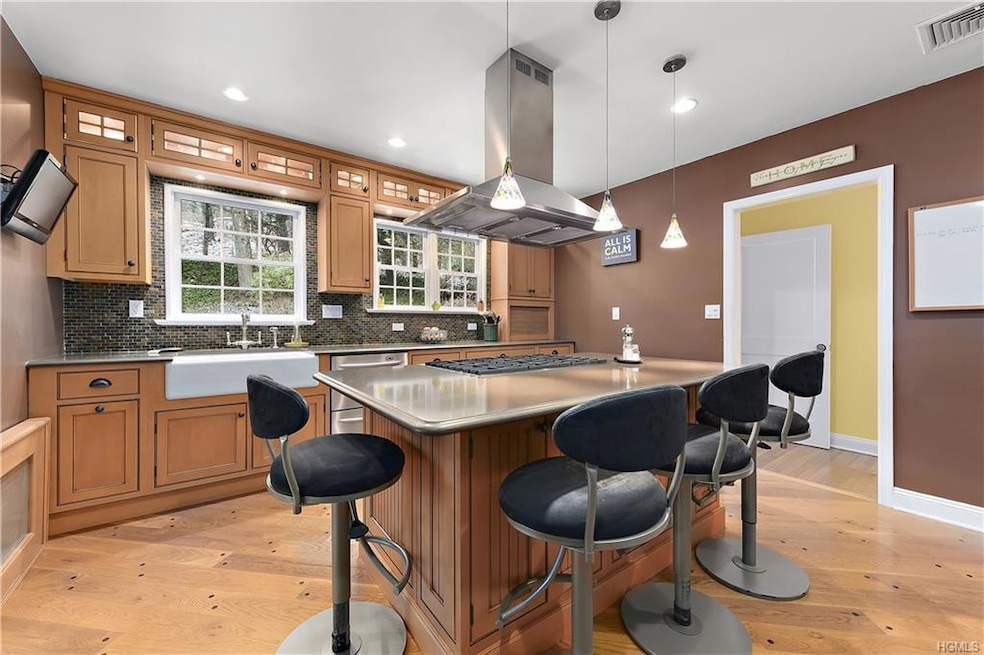 19 Butler Hill Rd, Somers, NY 10589 - photo 1