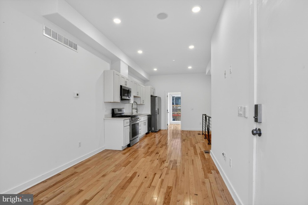 1445 S 32nd St unit 1, Philadelphia, PA 19146 - photo 1