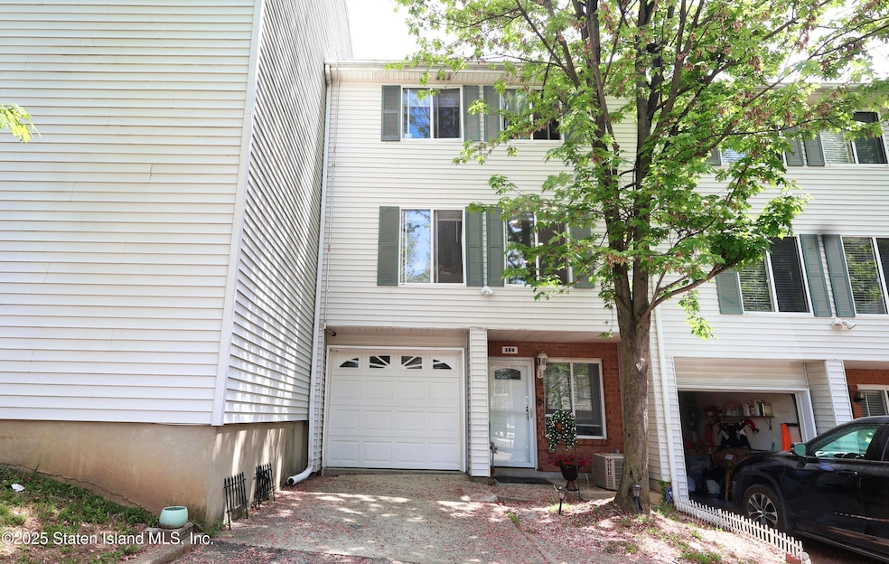 150 Ilyssa Way, Staten Island, NY 10312 - photo 1