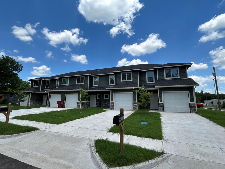 208 Henderson St, Bonham, TX 75418 - photo 1