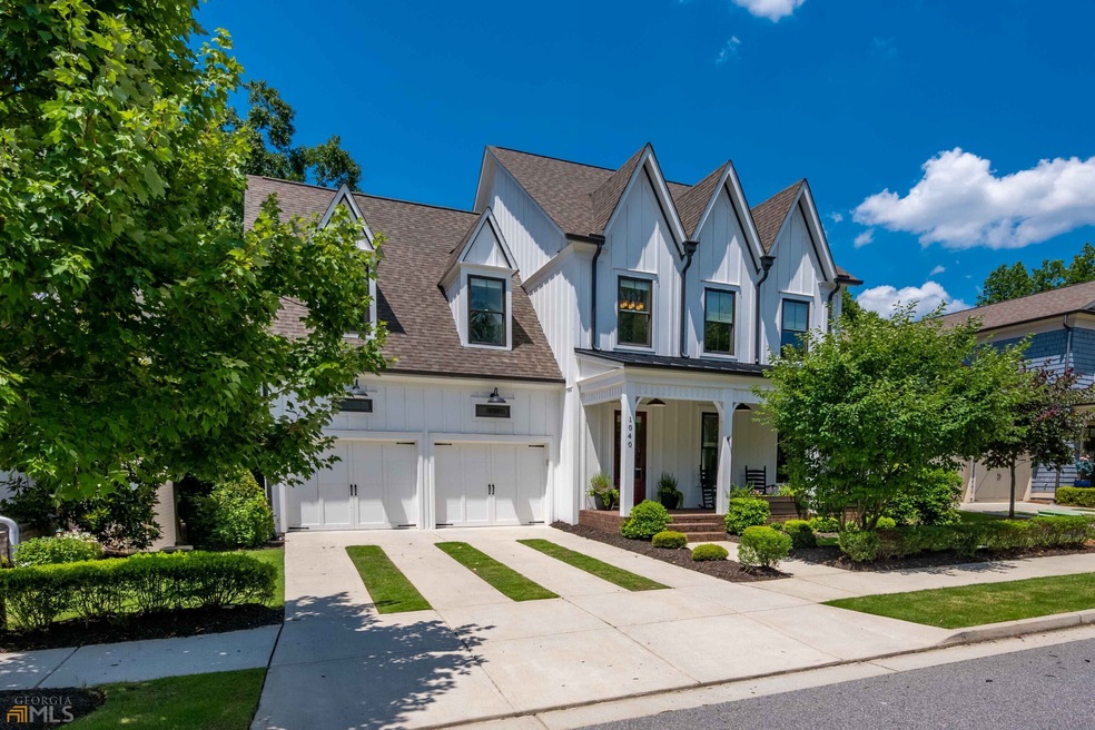 Beautiful, Nearly-New Construction In Downtown Ros