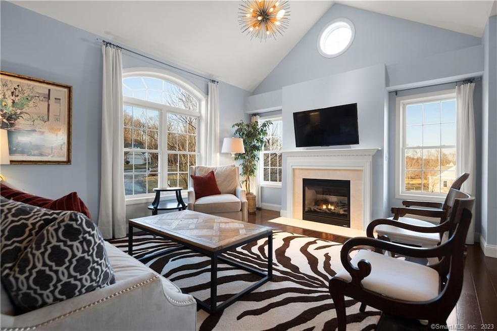 11 Arrowwood Ln, Bloomfield, CT 06002 - photo 1