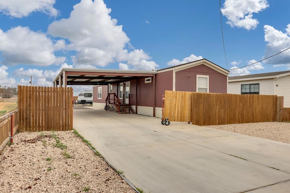 801 Fitch Ave, Odessa, TX 79761 - photo 1