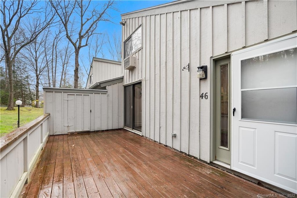 46 Wauwinet Ct unit 46, Guilford, CT 06437 - photo 1