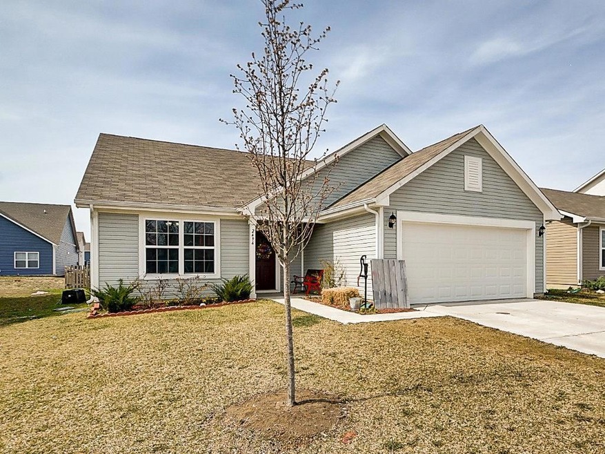 2494 Cedarmill Dr, Franklin, IN 46131 - photo 1