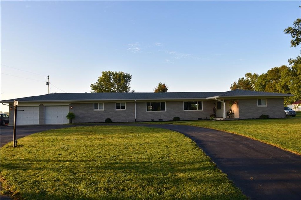 987 W Stones Crossing Rd, Greenwood, IN 46143 - photo 1