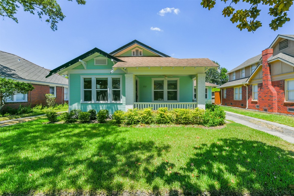 757 E 16th St, Houston, TX 77008 - photo 1