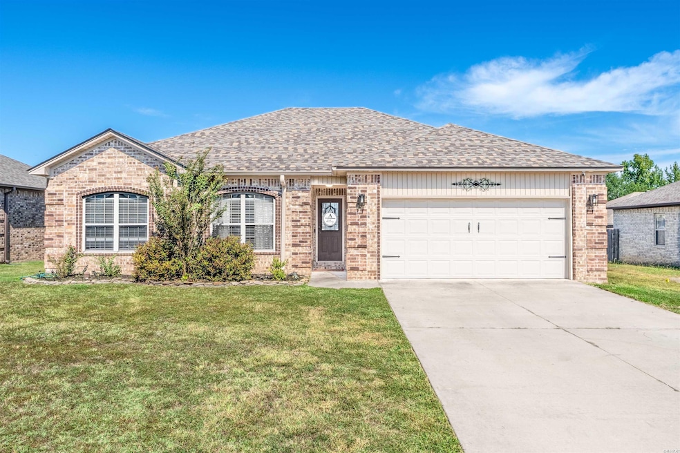 69 Smarty Jones Cir, Austin, AR 72007 - photo 1