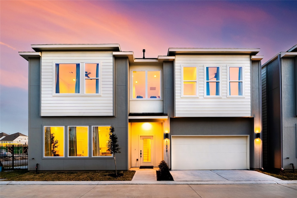 For Sale $420,000 • Co-Listing Agent