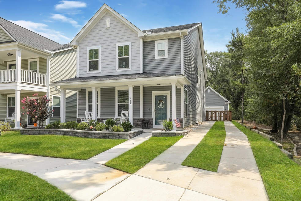 1508 Roustabout Front of Home with Drive