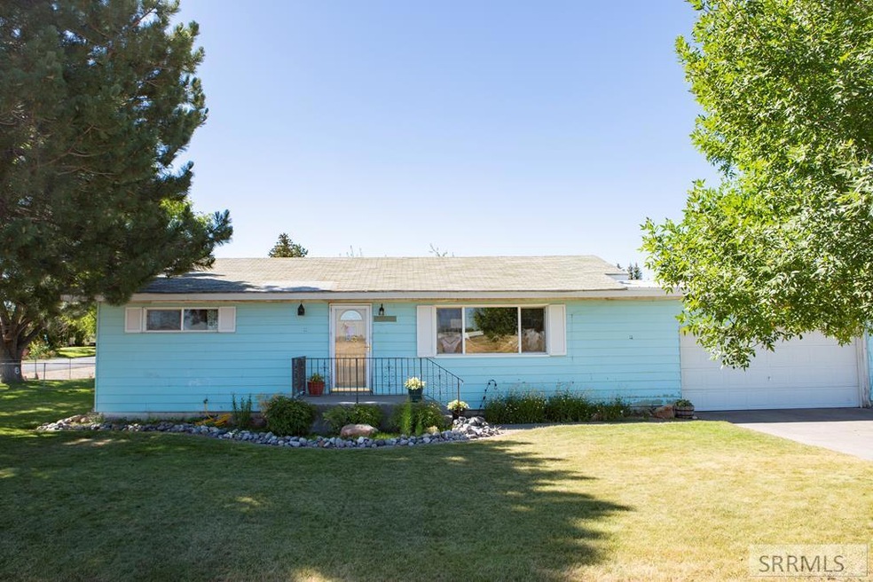 687 W 200 N, Blackfoot, ID 83221 - photo 1