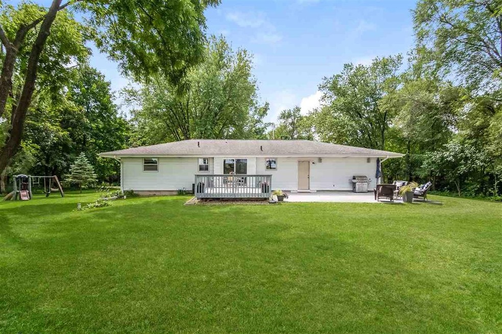 5036 Irish Ln, Fitchburg, WI 53711 - photo 1