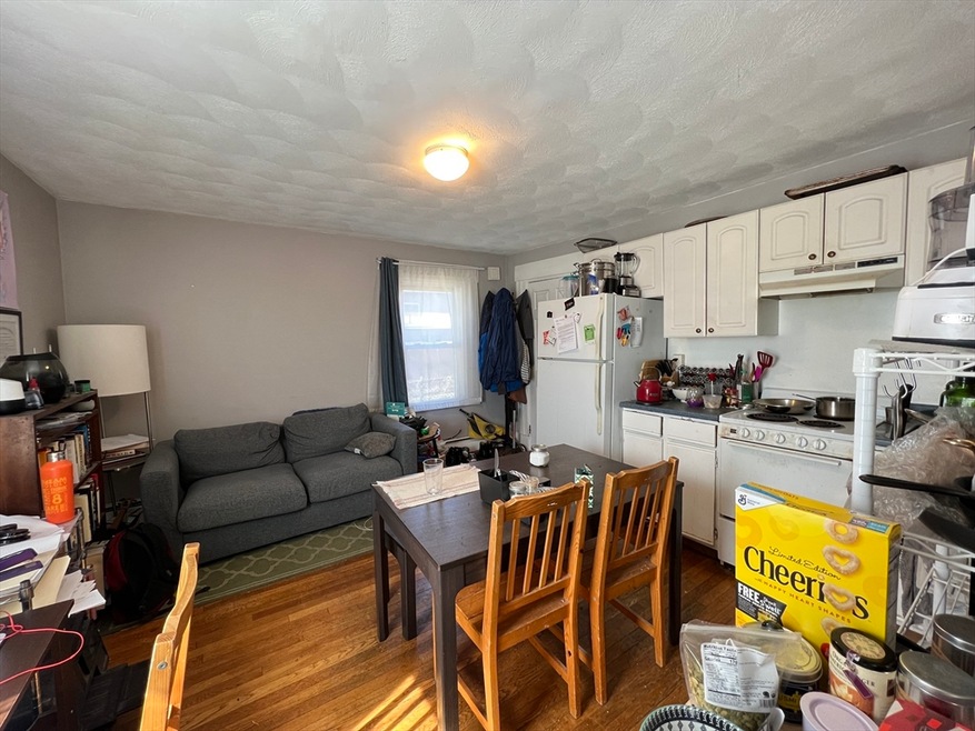 639 Somerville Ave unit 1, Somerville, MA 02143 - photo 1