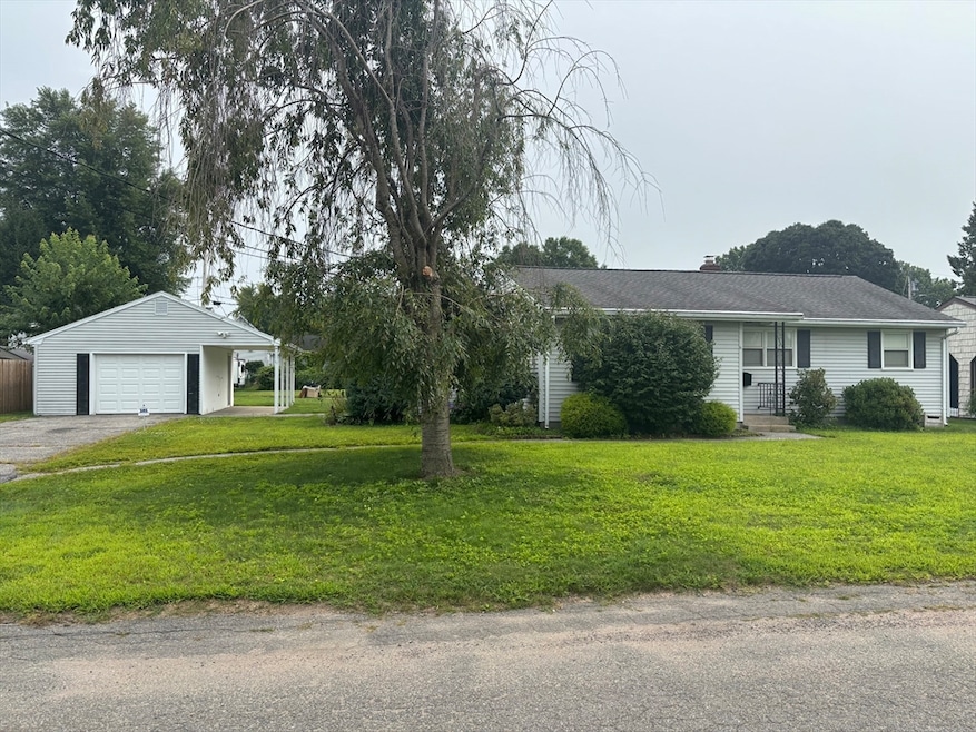 81 Poplar St, Chicopee, MA 01013 - photo 1