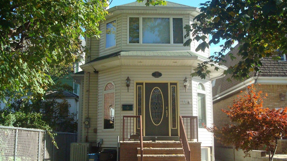 71 Mills Ave, Staten Island, NY 10305 - photo 1