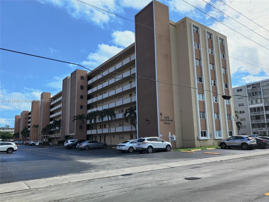 500 NE 12th Ave unit 102, Hallandale Beach, FL 33009 - photo 1