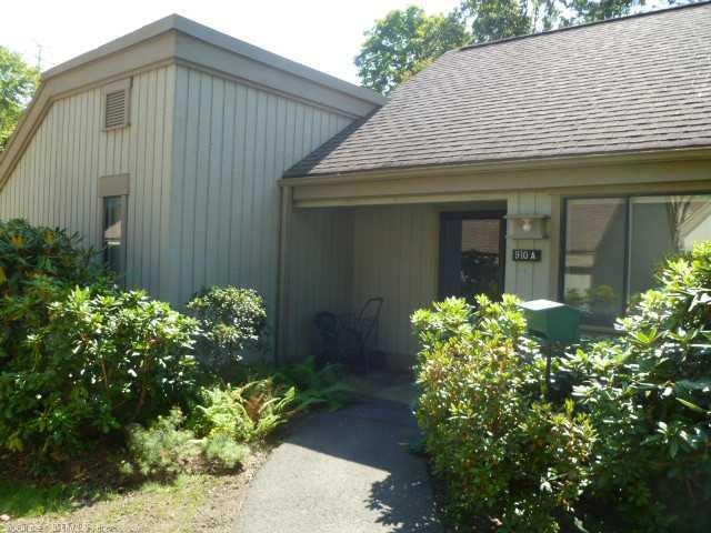 910A Heritage Village, Southbury, CT 06488 - photo 1