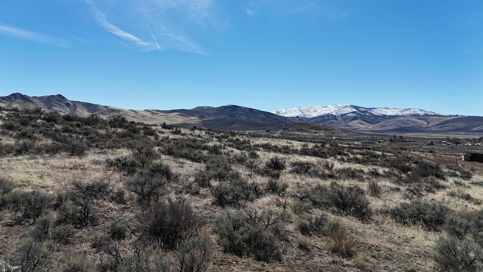 926 Hidden Valley Rd, Chilcoot-Vinton, CA 96105 - photo 1