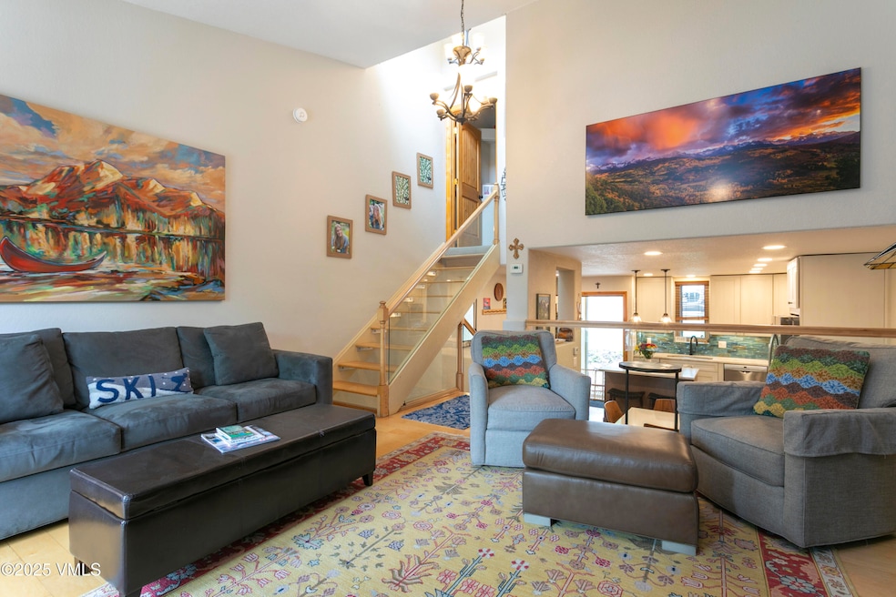 1090 Vail View Dr #11-008