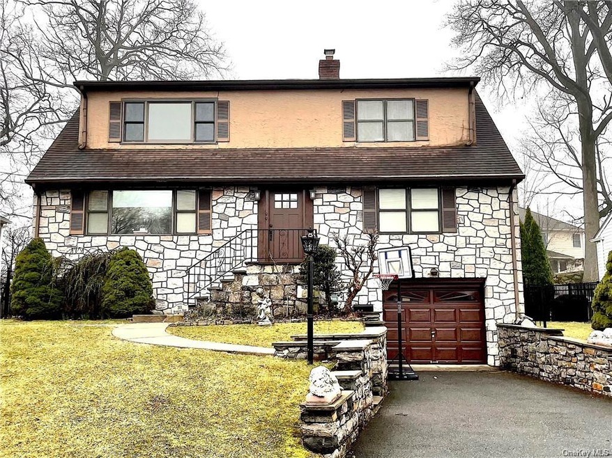 311 Hornidge Rd, Mamaroneck, NY 10543 - photo 1